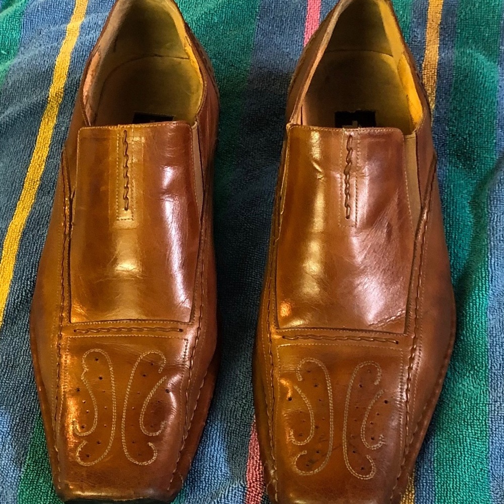 Tan dress shoe